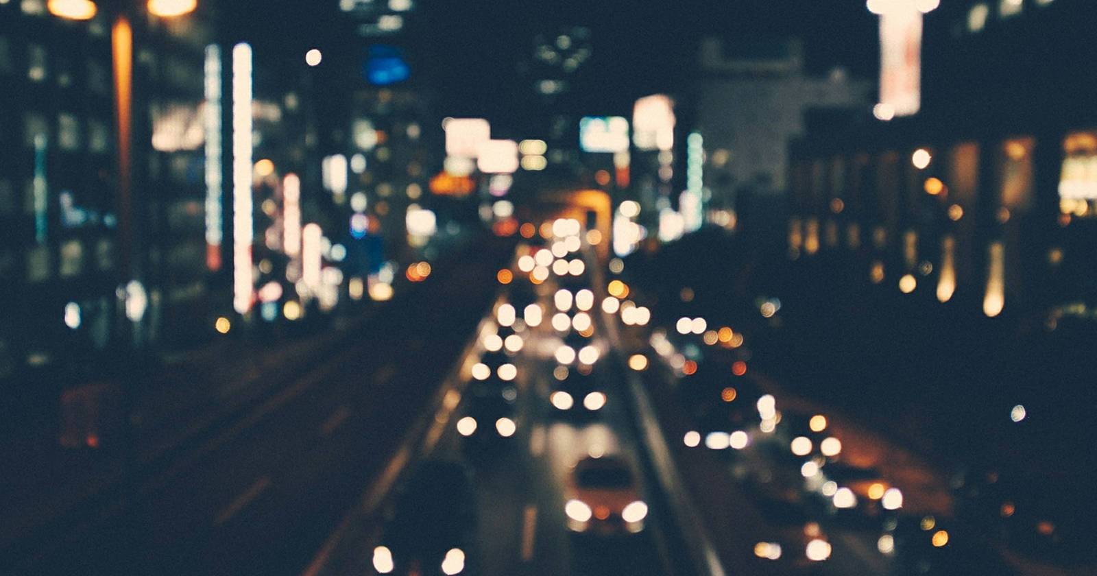 Пример фотографии до и после обработки в Let's Enhance