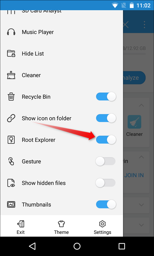 ES File Explorer с включенным Root Explorer