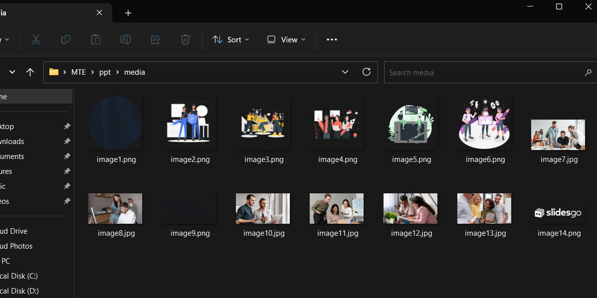 Папка с извлечёнными изображениями из PPTX в подпапке ppt/media