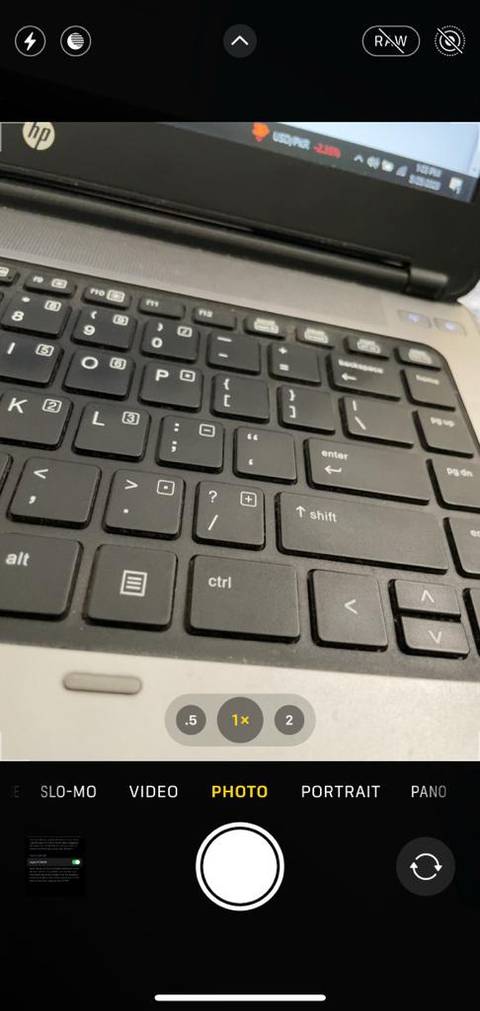 Опция RAW в приложении Камера на iPhone