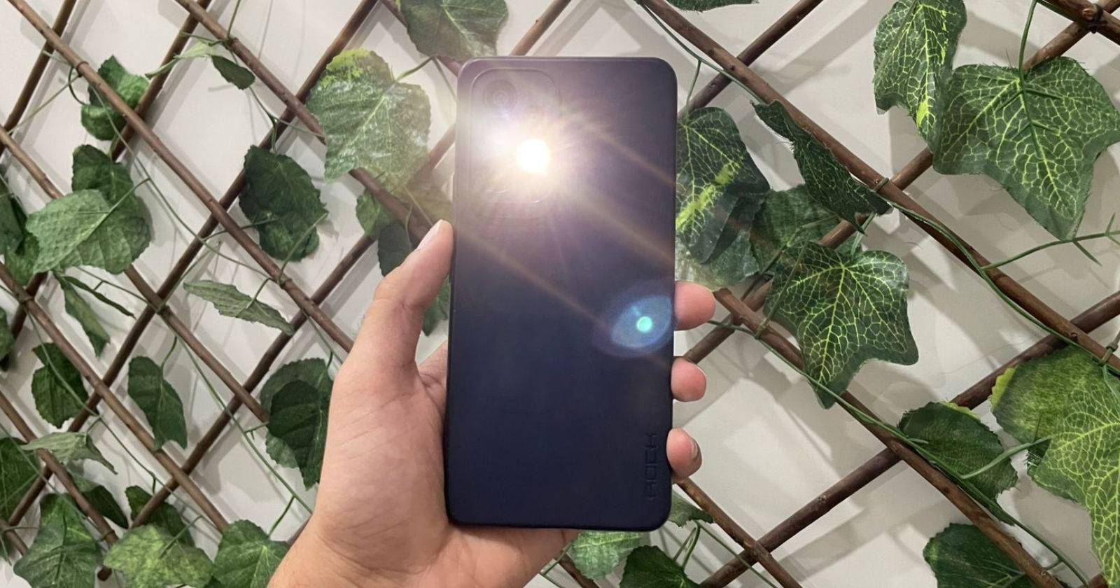 Регулировка яркости фонарика на Android и Samsung