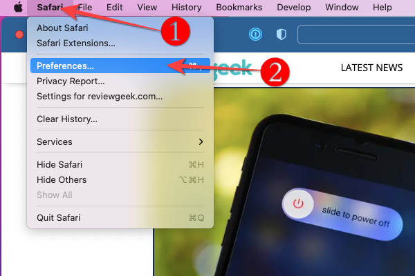 Выберите меню «Safari» в левом верхнем углу и откройте «Настройки».