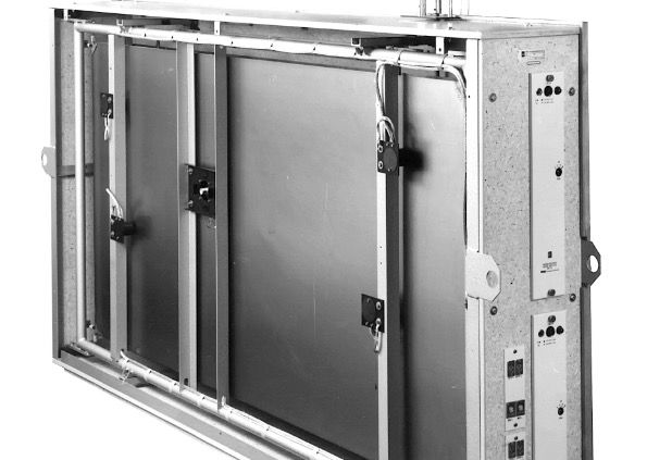 Модель знаменитой пластины EMT 140