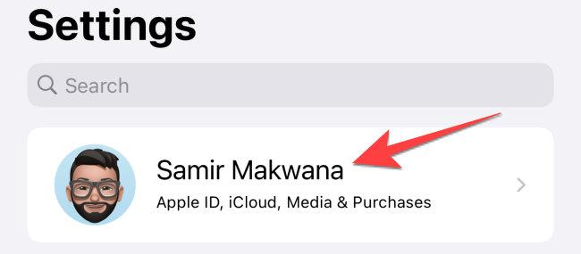 Нажмите на имя в приложении «Настройки»