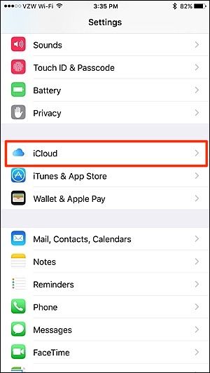 Повторный вход в iCloud: экран ввода пароля