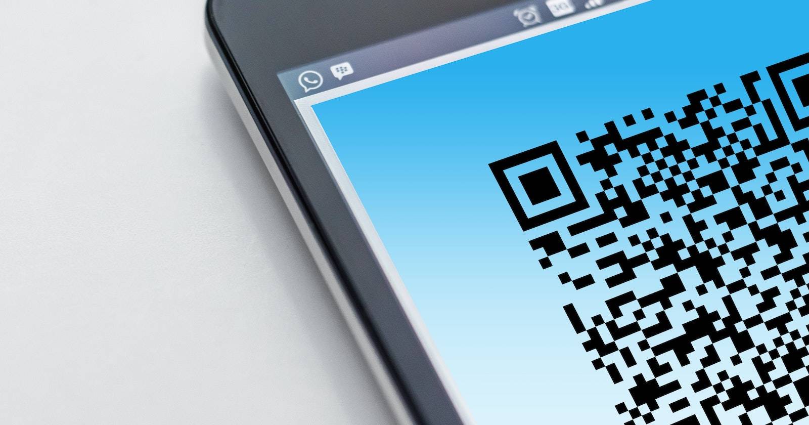 интерфейс приложения для чтения QR-кодов на мобильном устройстве