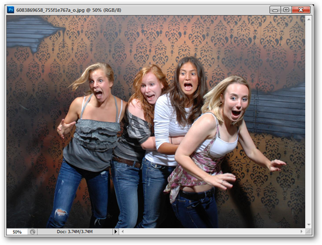 Сцена с человеком, которого будем выделять