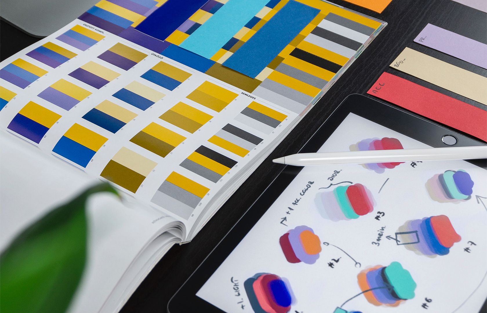 Палитра цвета и образцы цветовых сэмплов.