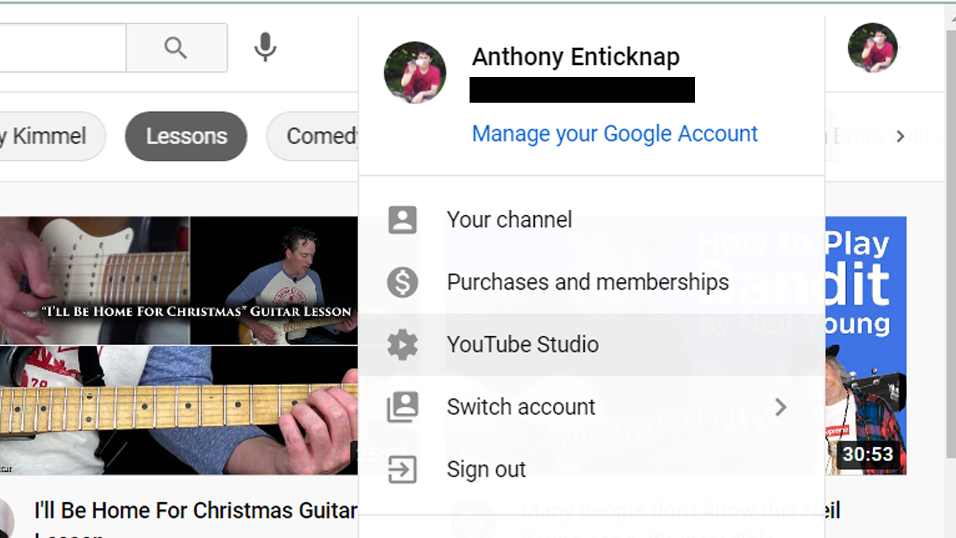 Открыть YouTube Studio