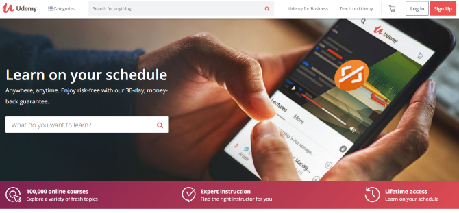 Скриншот главной страницы Udemy с каталогом курсов