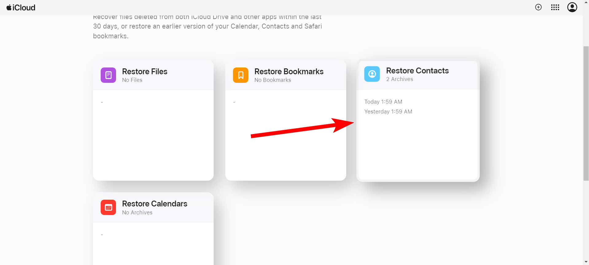 Выбор опции «Восстановить контакты» на экране восстановления данных iCloud.