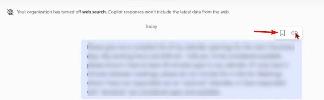 Кнопка «Сохранить» или «Закладка» в интерфейсе Copilot рядом с полем ввода
