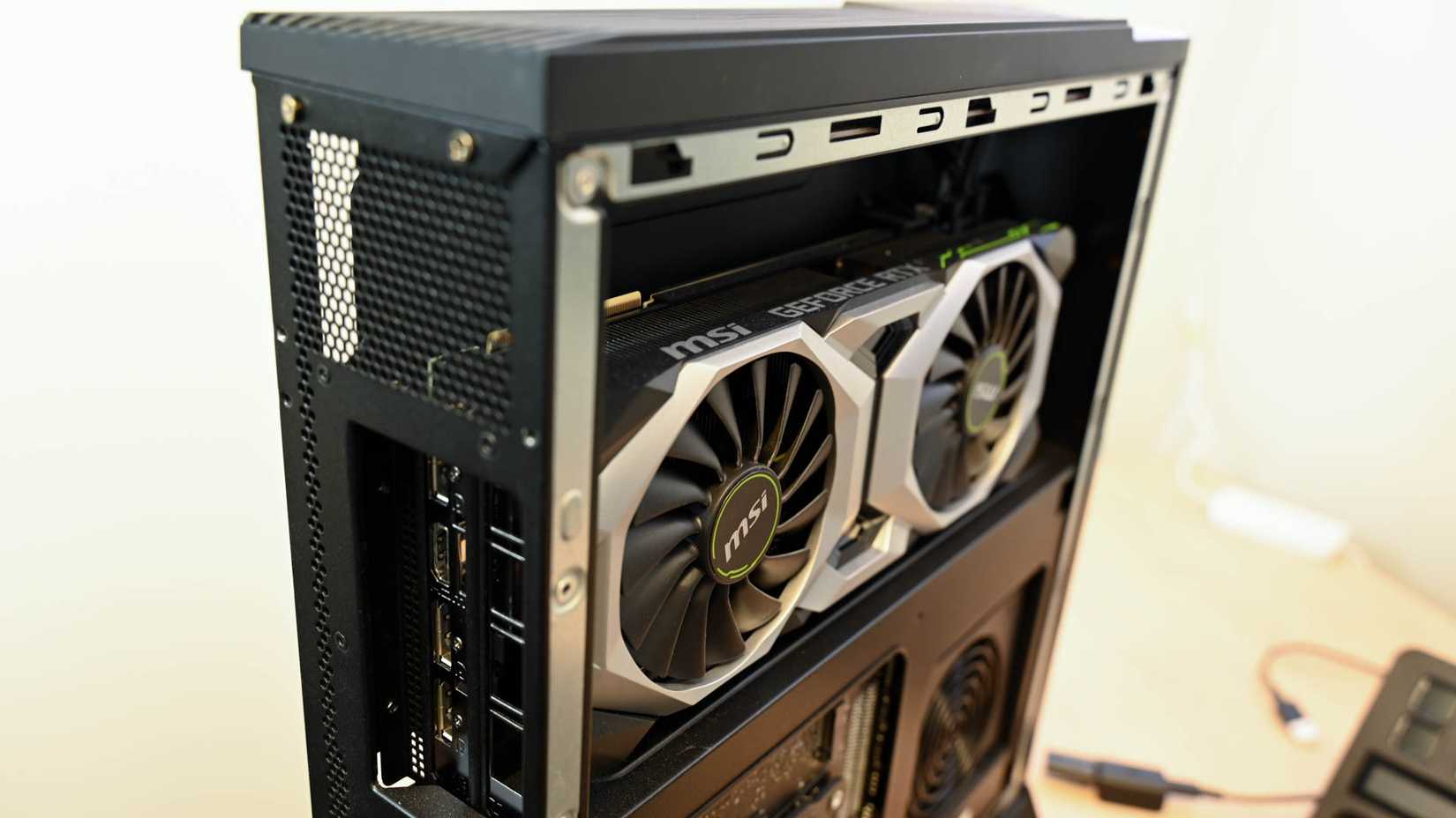 Видеокарта MSI GeForce RTX в корпусе