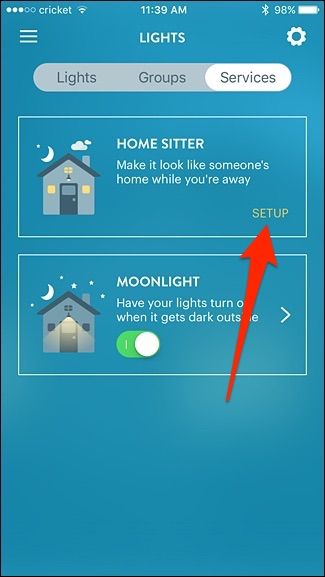 Опция Настроить в разделе Home Sitter приложения Wink