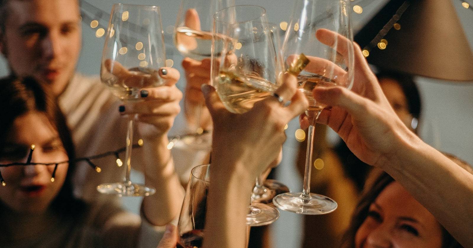 Как снимать вечеринки: советы для живых снимков