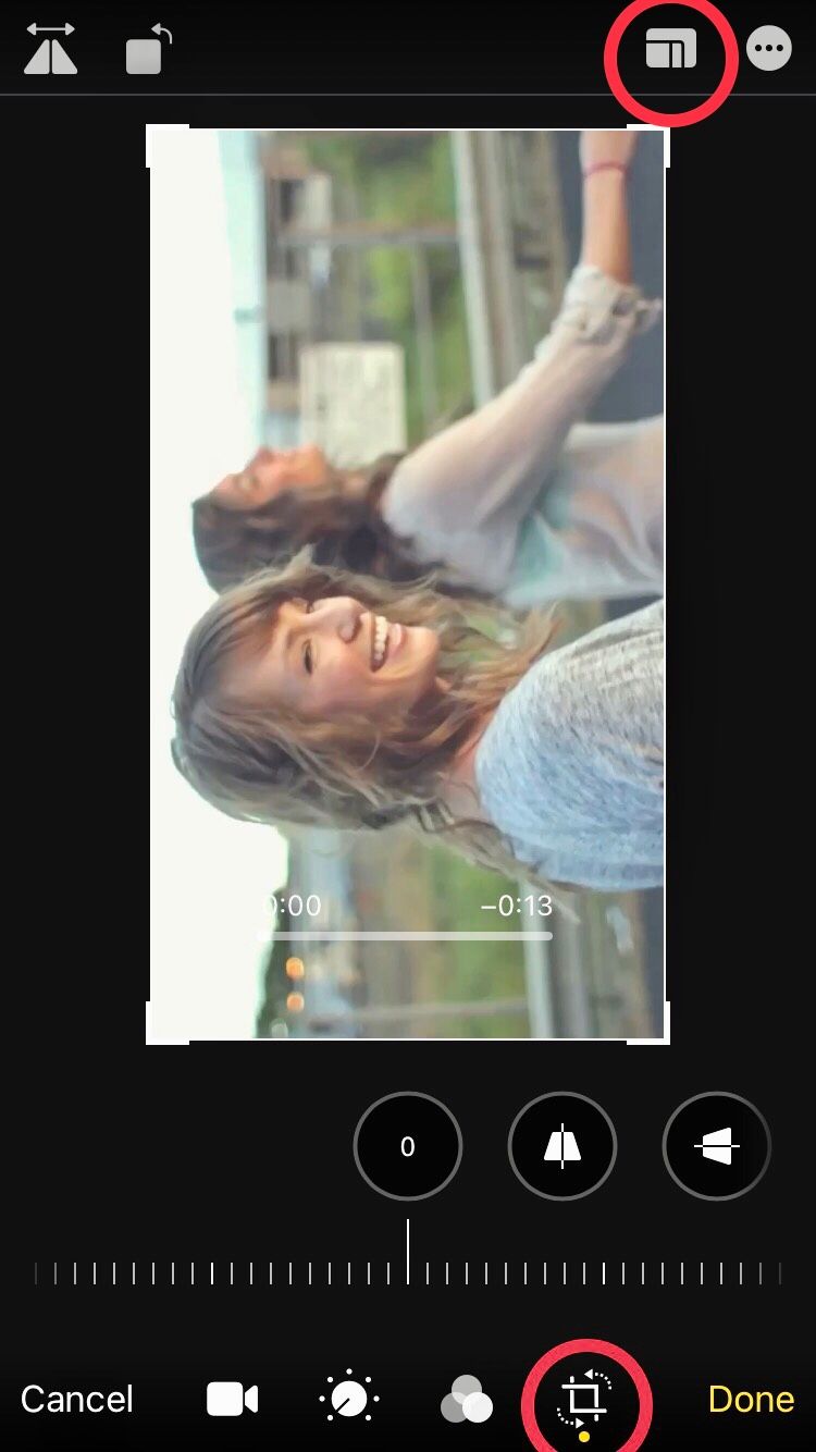 Окно кадрирования в «Фото» iPhone