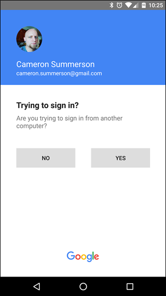 Push-уведомление Google Prompt на экране телефона — запрос входа