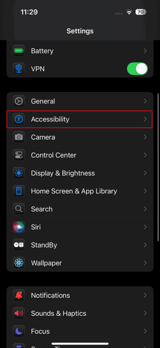 Выбор раздела «Универсальный доступ» в настройках iPhone