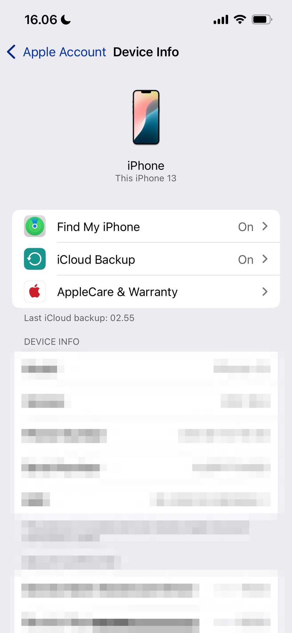 Выбор настроек iPhone в интерфейсе настроек Apple ID