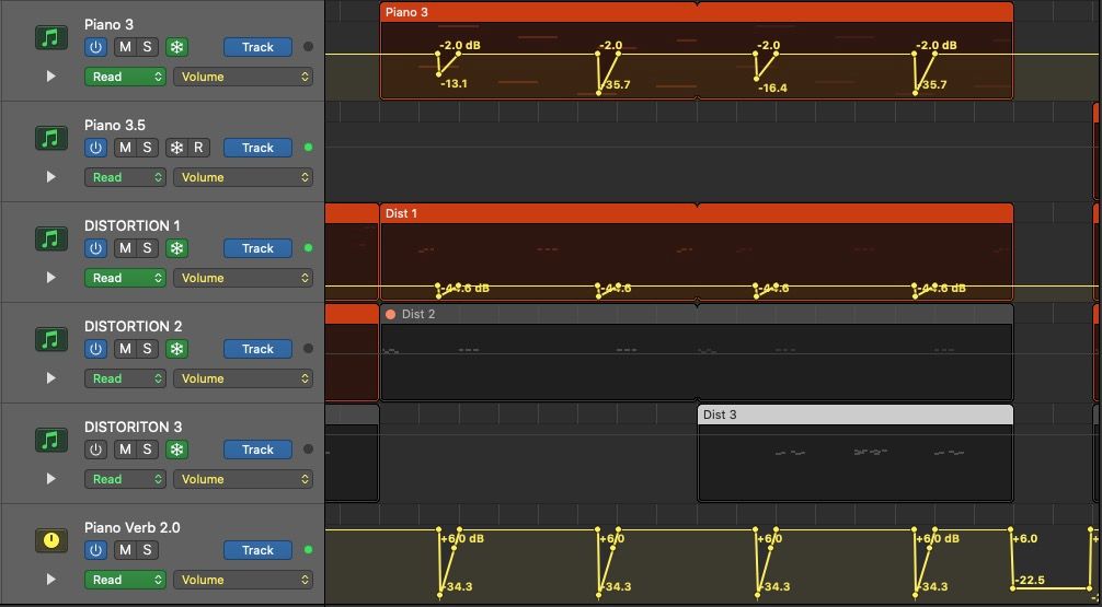 Три дорожки с автоматизацией громкости в Logic Pro