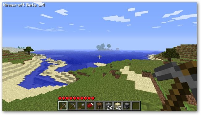 Персонажи и мир Minecraft с животными