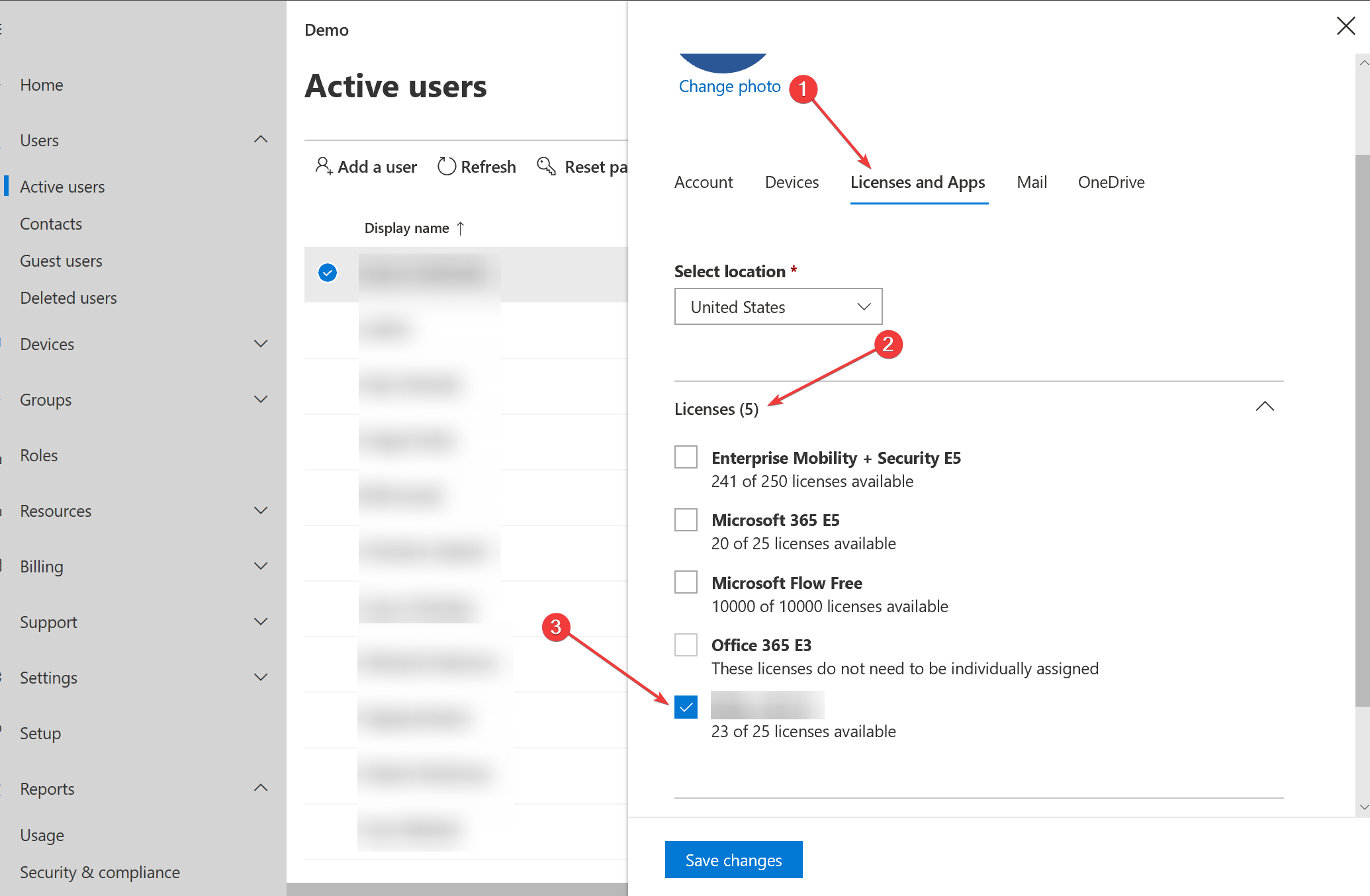 Вкладка лицензий и приложений с назначенной лицензией OneDrive