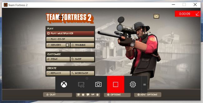 Красная кнопка записи на панели Game Bar для записи игрового окна