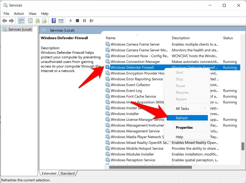 Список служб Windows и выделенная служба Windows Defender Firewall