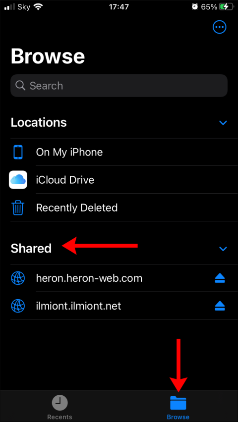 Скриншот списка серверов в приложении «Файлы» iOS