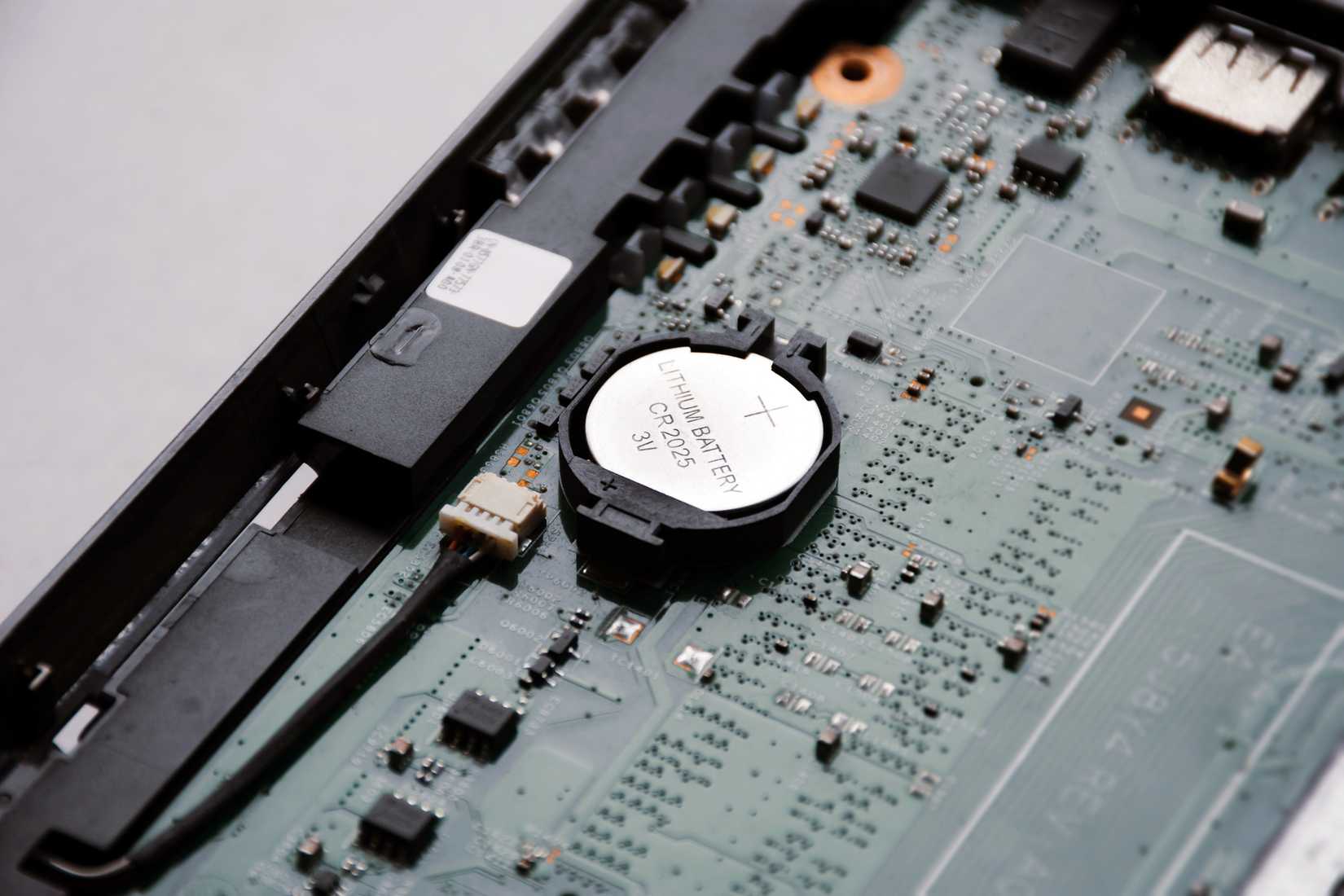 cmos battery on motherboard