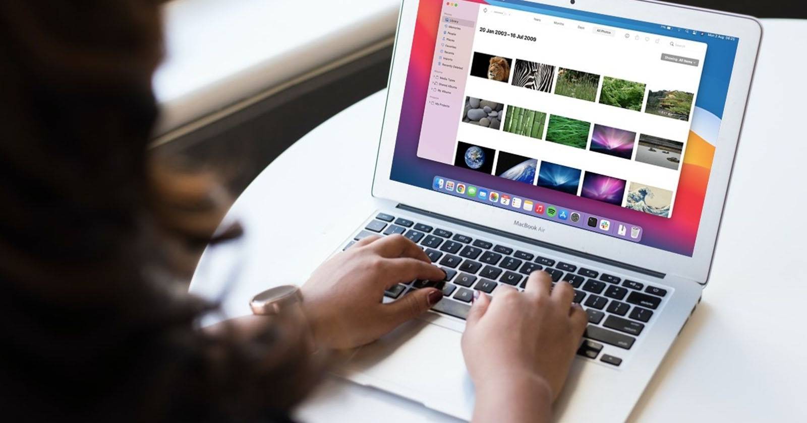 Удаление фотографий на Mac — интерфейс приложения «Фото» с миниатюрами и панелью инструментов