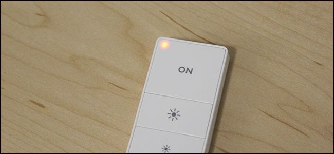 Нажатие кнопки Setup скрепкой через врезное отверстие на задней панели пульта