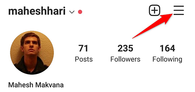 Нажмите на три горизонтальные линии на странице профиля в приложении Instagram.