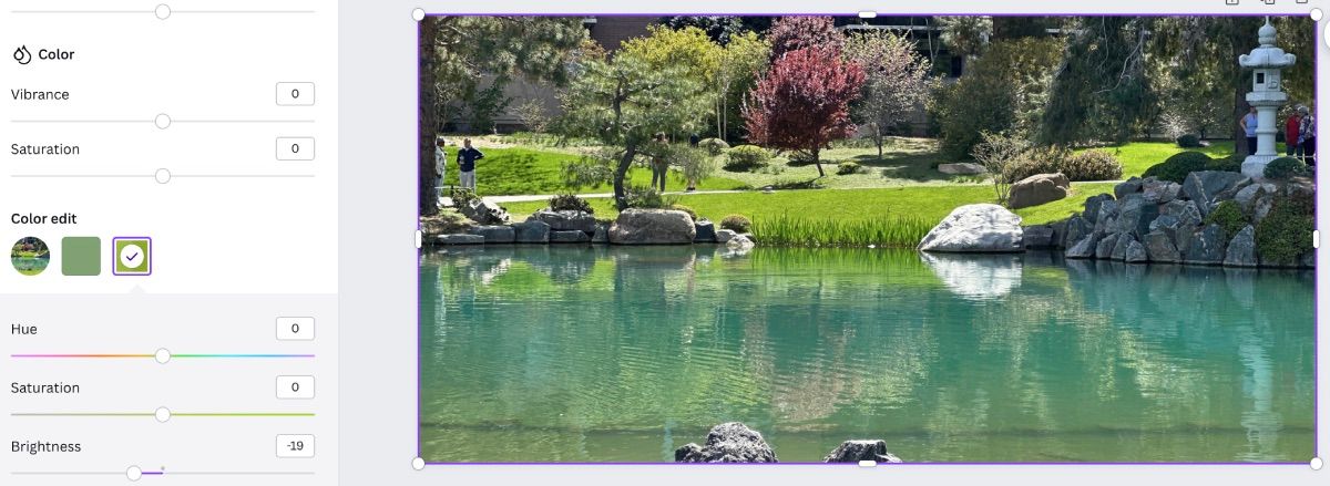 Редактор Canva с открытой функцией Color Edit и фотографией дзэн-сада на холсте