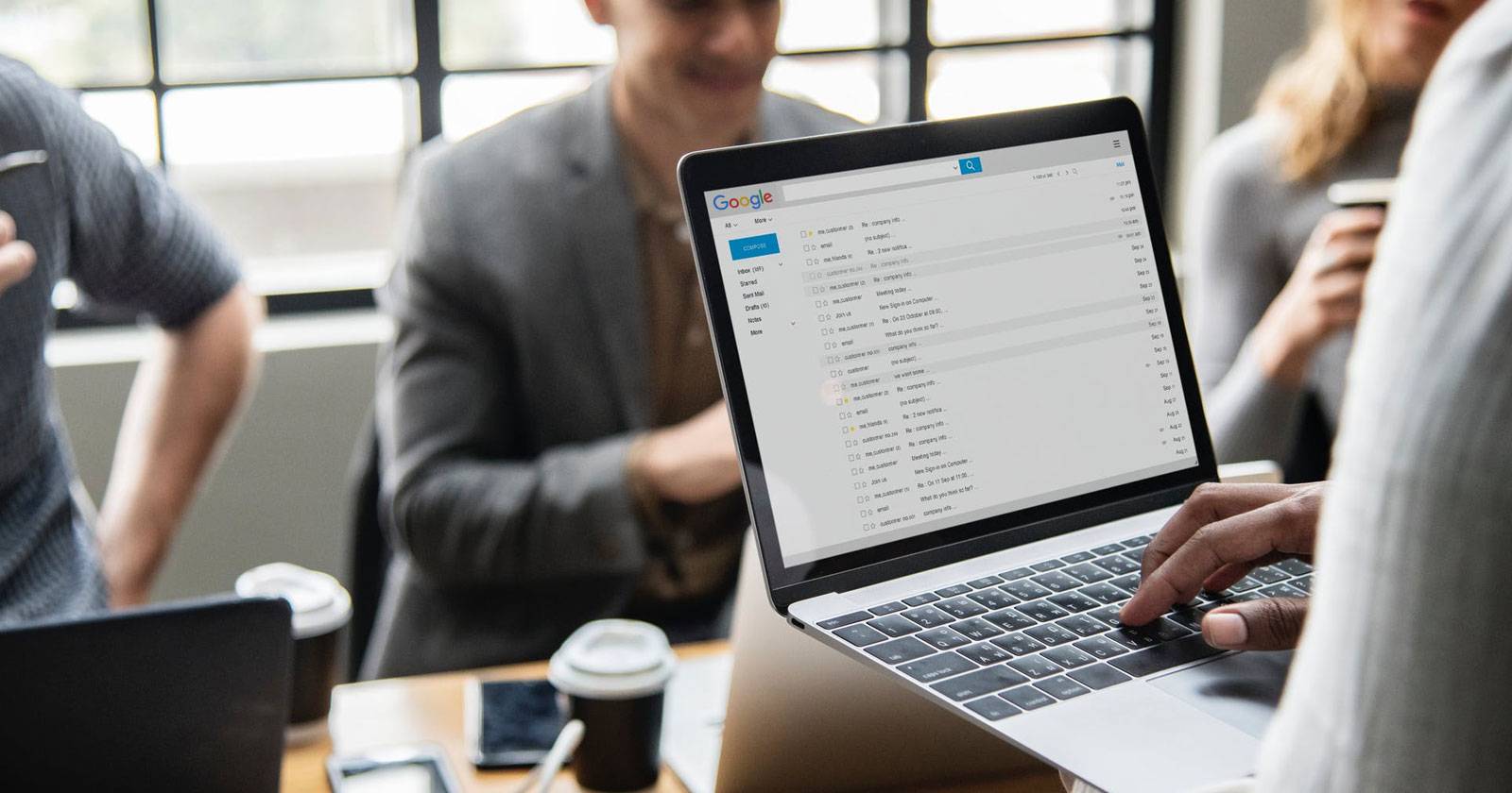 Группа людей на имейл в Gmail