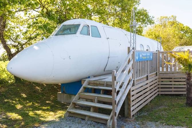 airbnb-airplane house