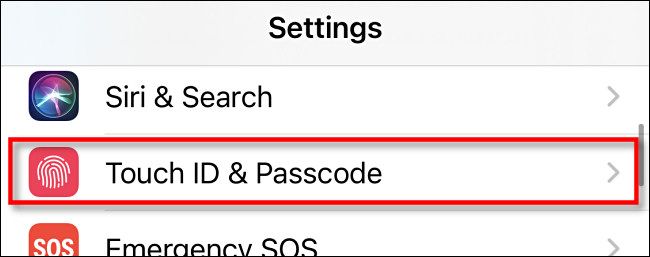 Экран настроек с пунктом «Touch ID и код‑пароль»