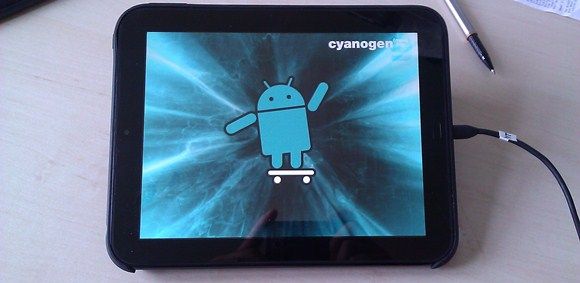 HP TouchPad: экран с интерфейсом Android