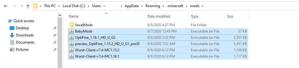 Папка mods с множеством модов Minecraft