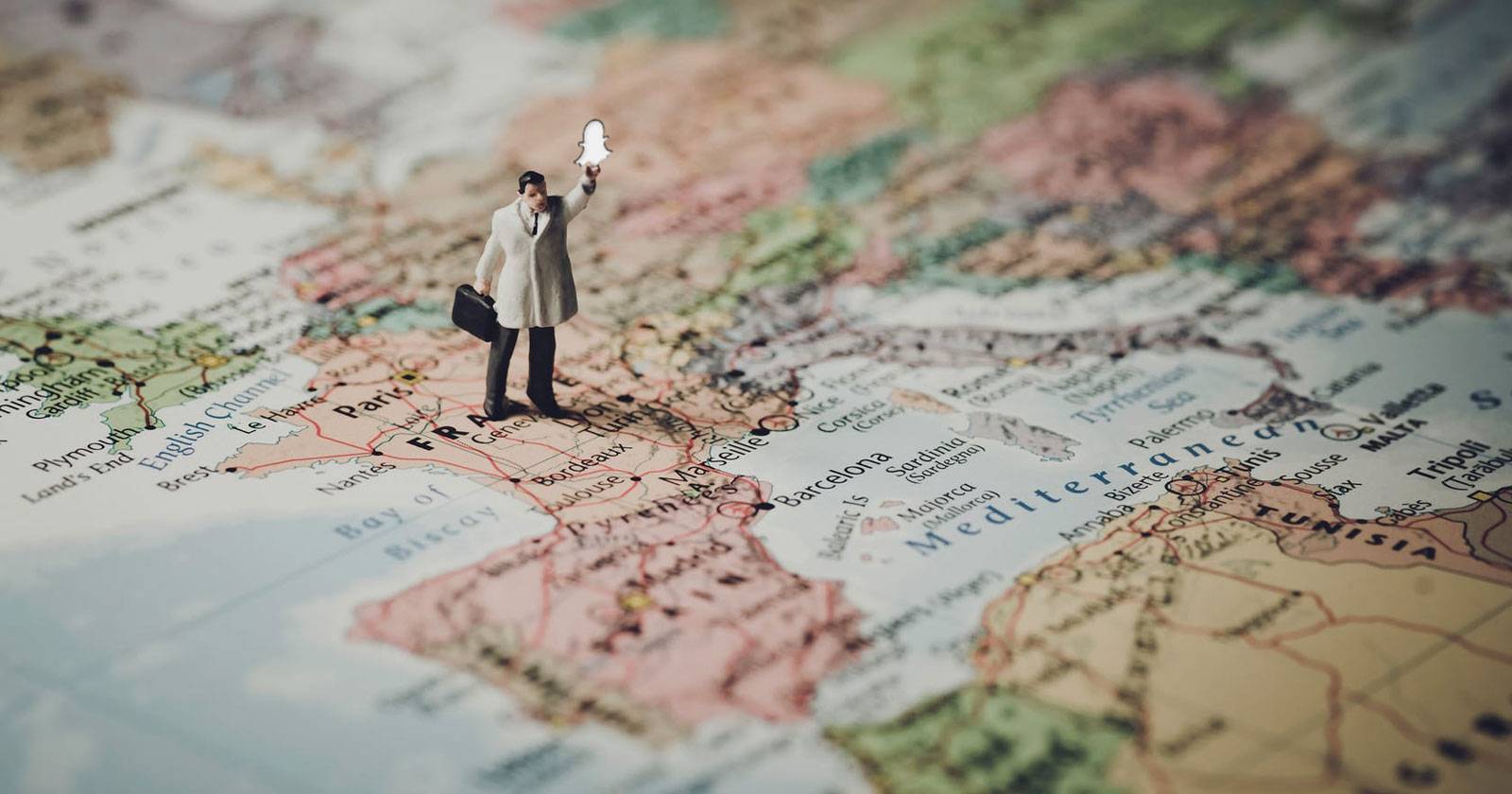 Снимок карты Snapchat с видимыми тепловыми зонами и маркерами