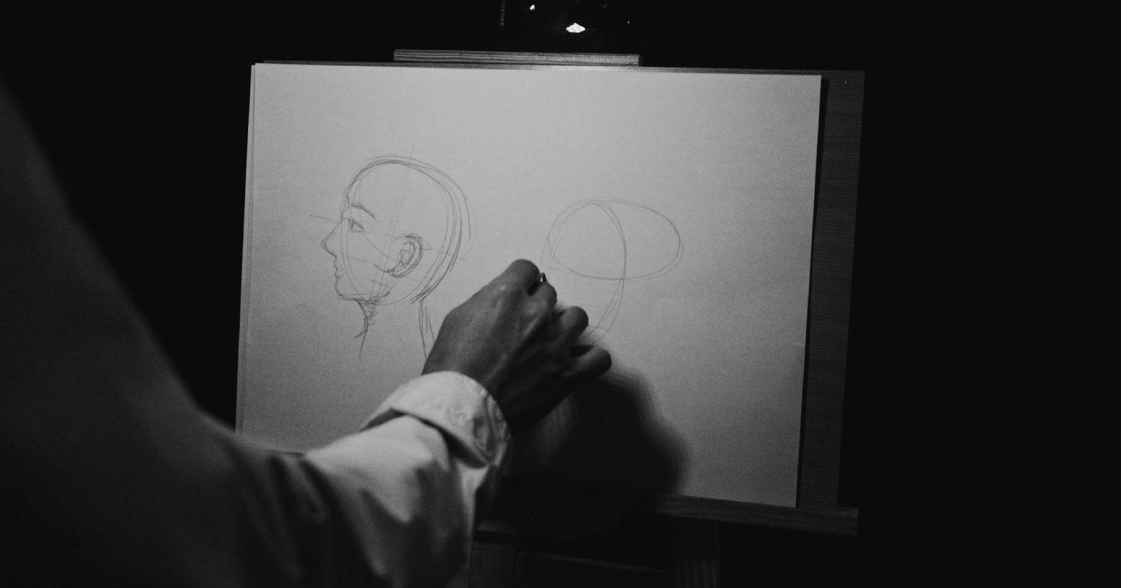 Ключевые упражнения: линии, формы, жест, свет и тень