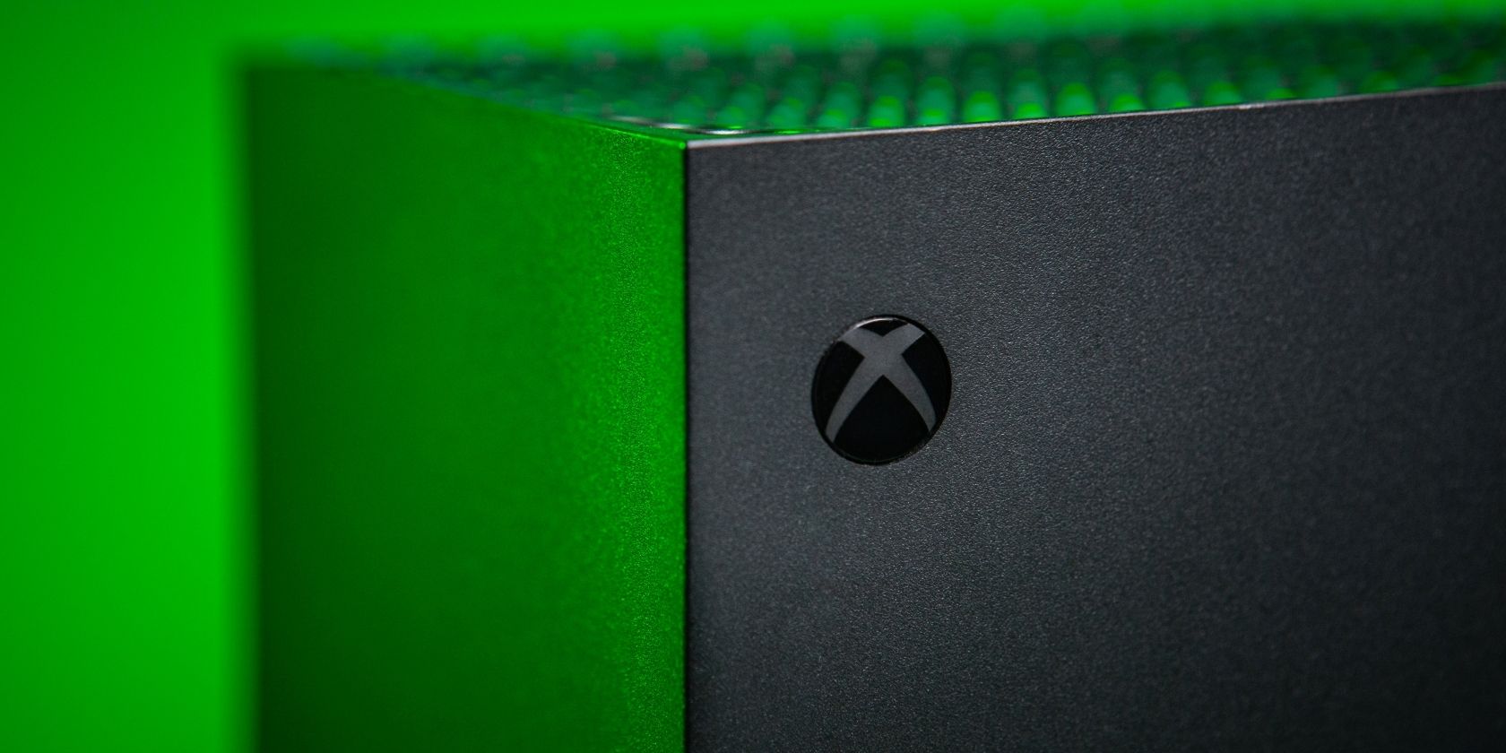 Фото: кнопка питания консоли Xbox Series X
