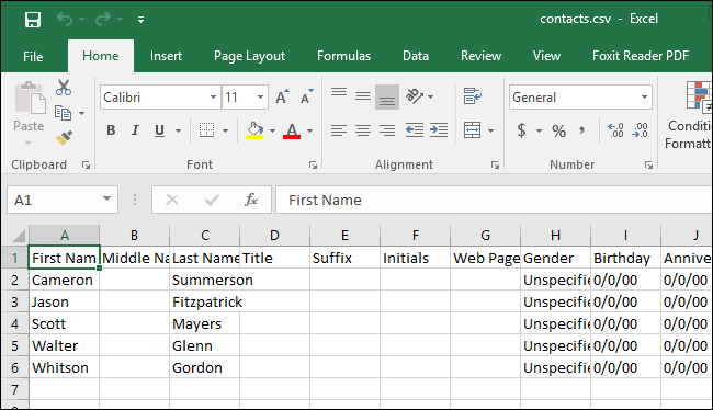 CSV-файл контактов Outlook открыт в Excel