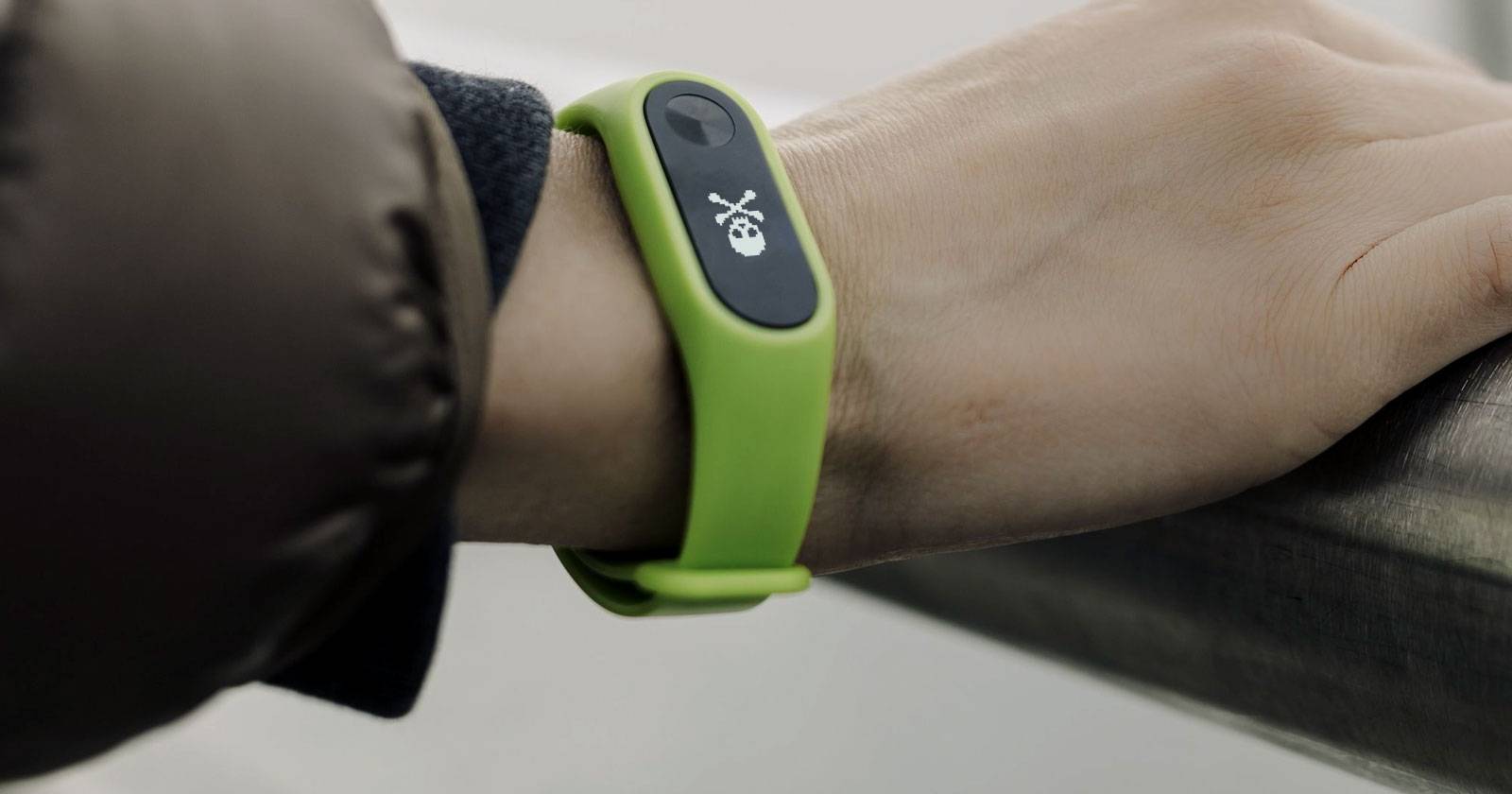 Fitbit не заряжается или не синхронизируется — решения