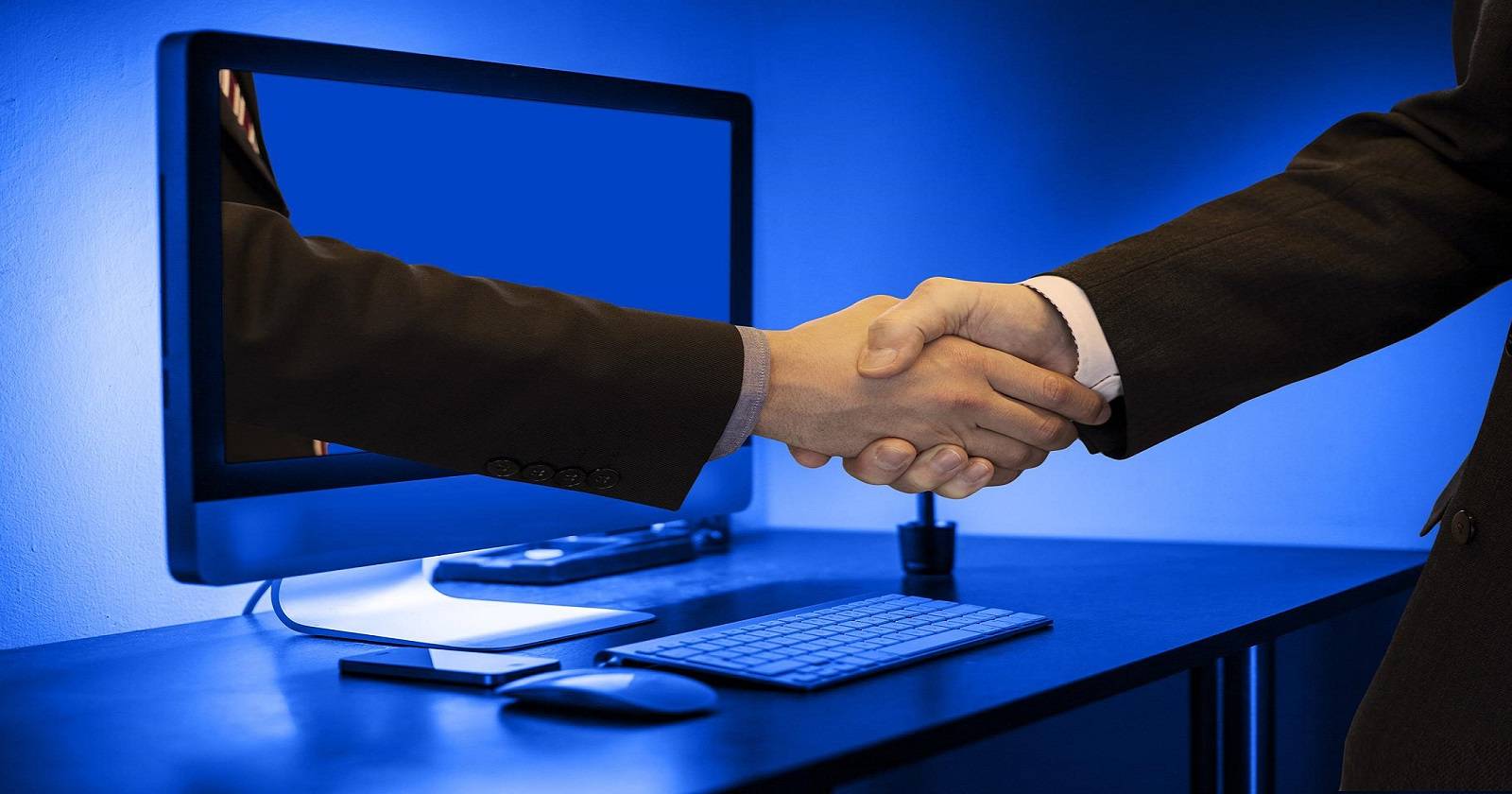 Как работать с уверенно ошибающимся клиентом