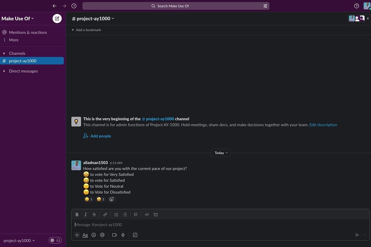 Опрос с двумя реакциями «Очень доволен» и одной «Доволен»