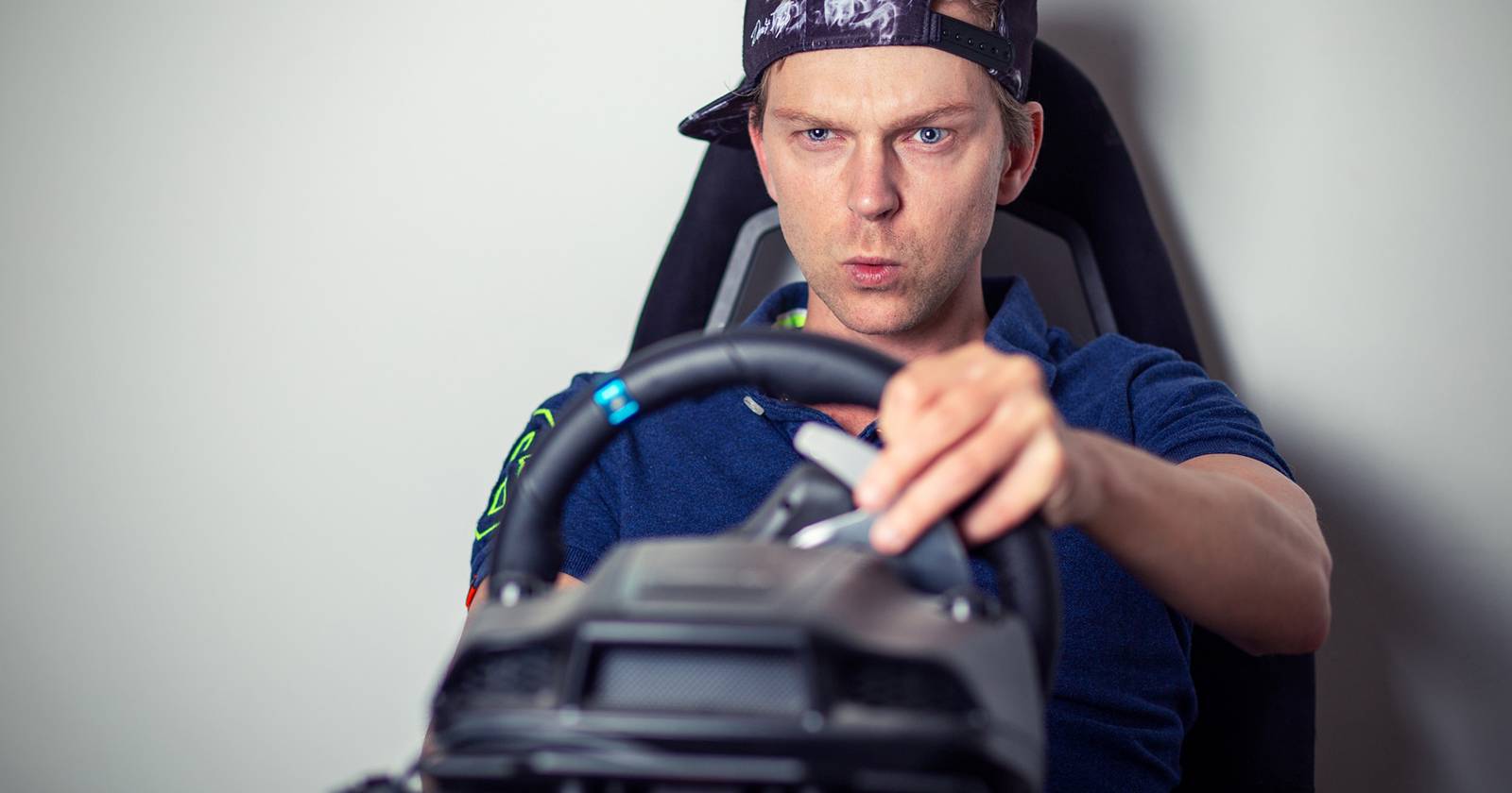 Домашний симрейсинг: от выбора игры до премиум‑рига