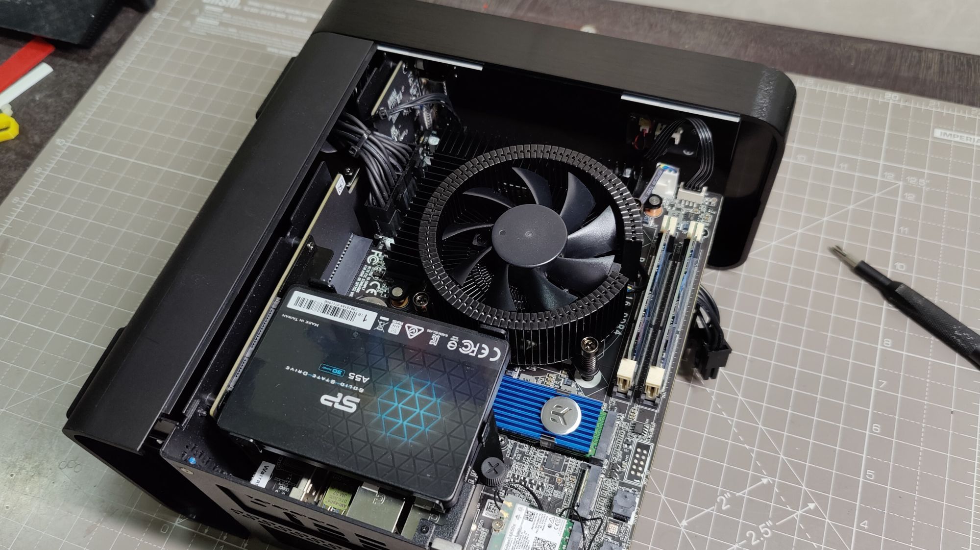 Установка кулера процессора