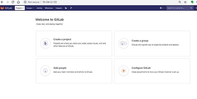 Экран создания нового проекта в GitLab с формой названия и описания