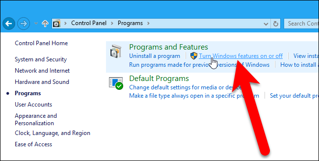 Ссылка 'Включение или отключение компонентов Windows' в разделе Программы и компоненты.